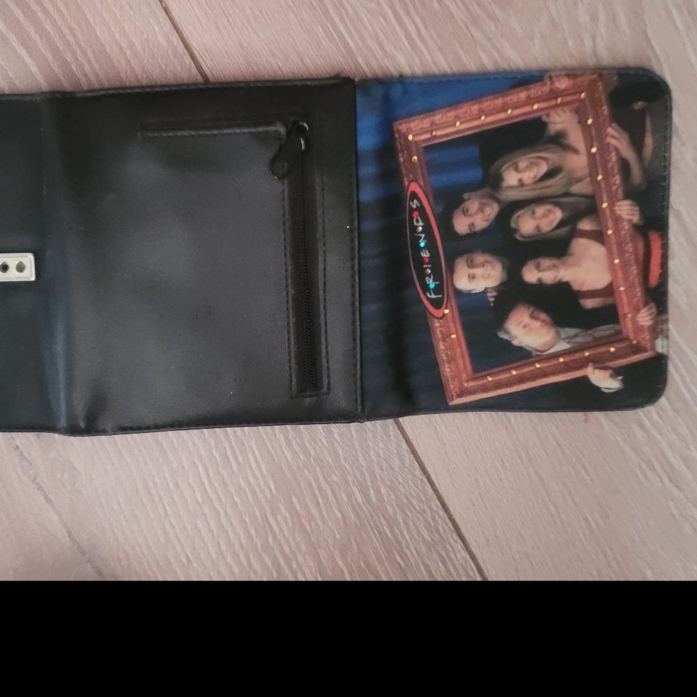 Friends wallet - Picture 6 of 8